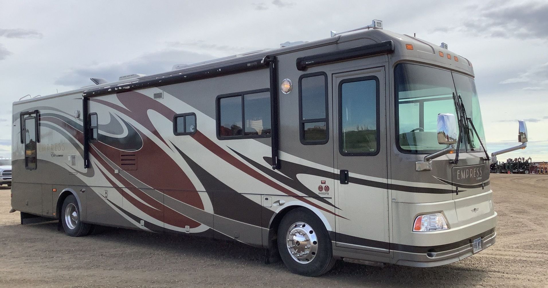 Empress RV Windshield Replacement in Arizona offers professional Empress auto glass repair and replacement services anywhere in Arizona. A+ BBB, cash back with insurance, and a lifetime warranty on glass we install.
