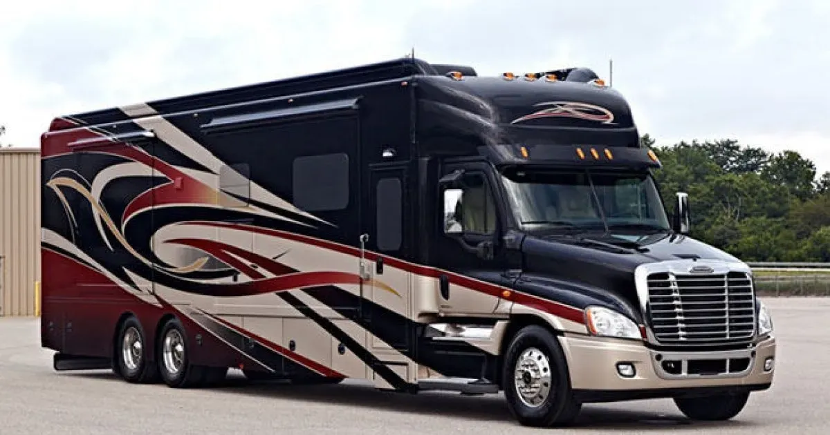 Western RV RV Windshield Replacement in Arizona offers professional Western RV auto glass repair and replacement services anywhere in Arizona. A+ BBB, cash back with insurance, and a lifetime warranty on glass we install.