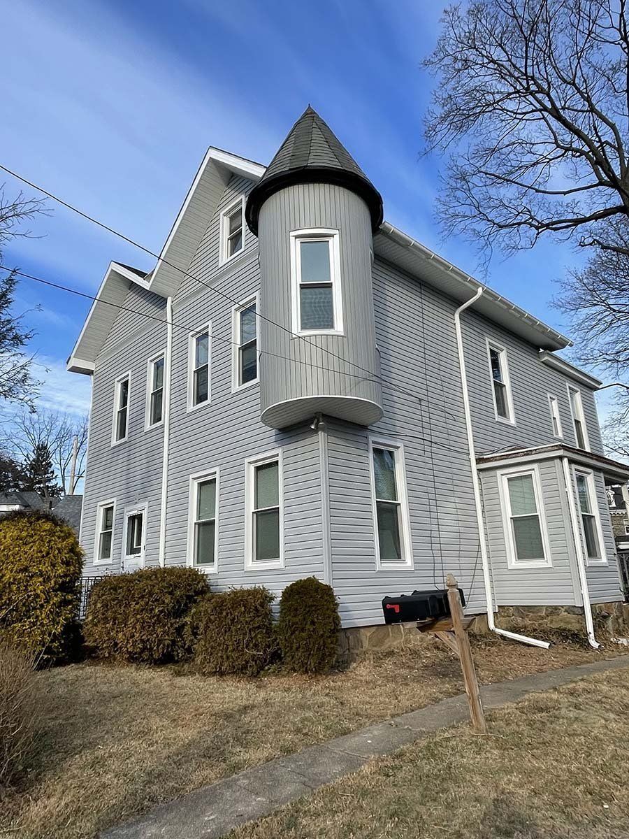 Certainteed Certaplank siding and ProVia windows