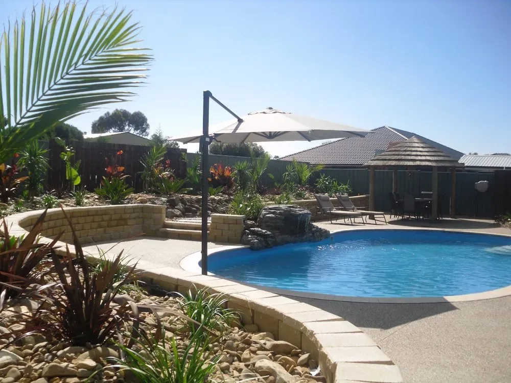 Swimming pools NZ. Para pools. Paramount pools. Sterns pools.