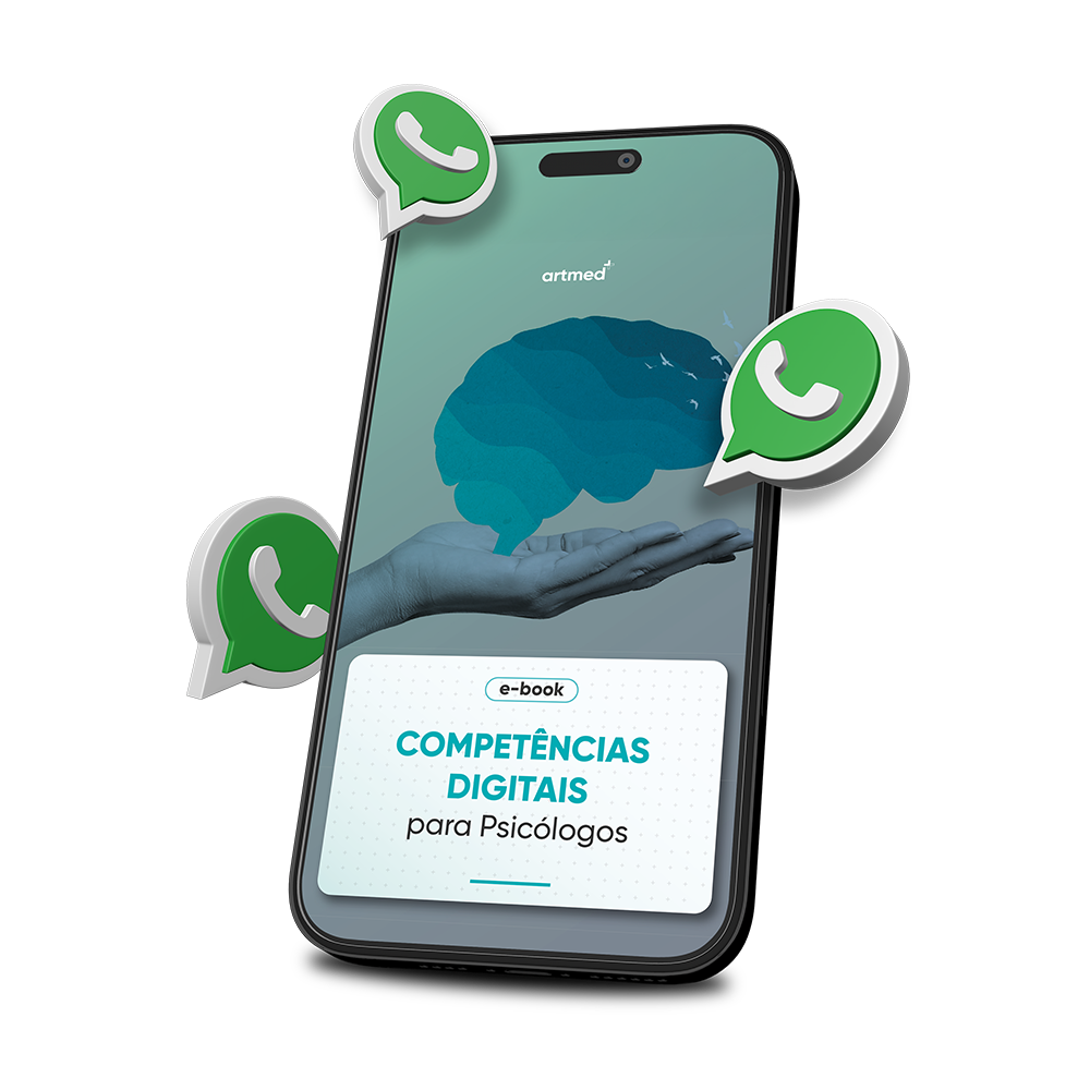 Uma pessoa está segurando um celular que diz hcor academy na tela.