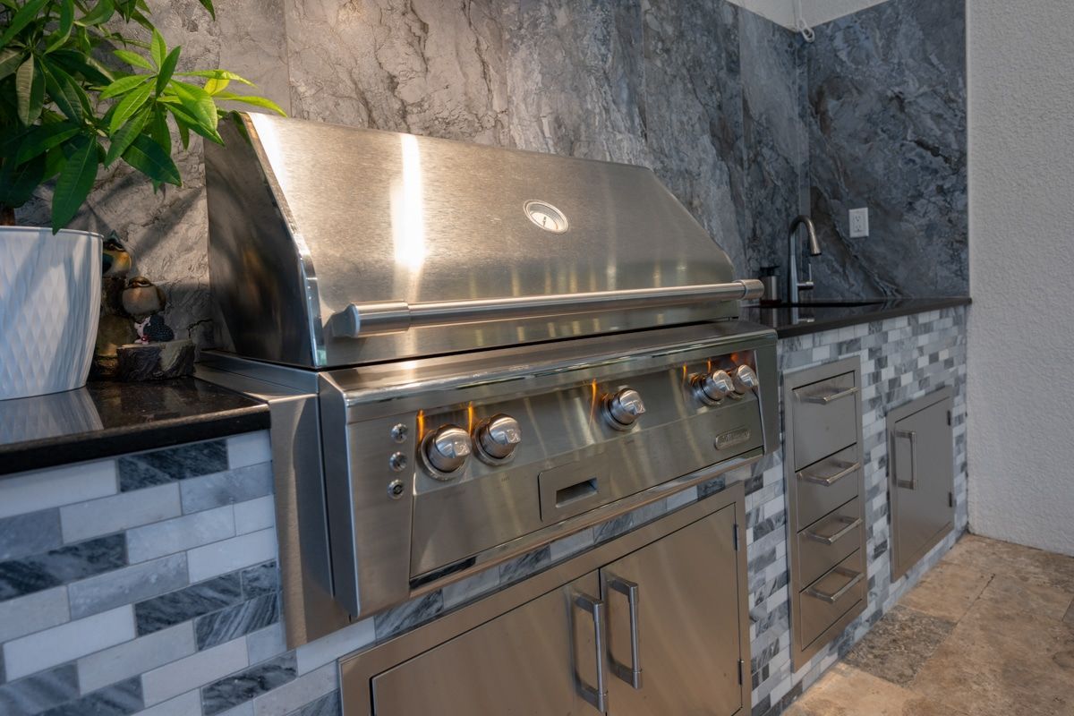 Outdoor Kitch by Azure Pools