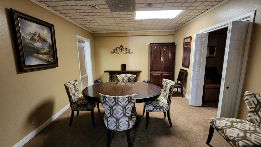 Combest Family Funeral Home- Tahoka- Break Area