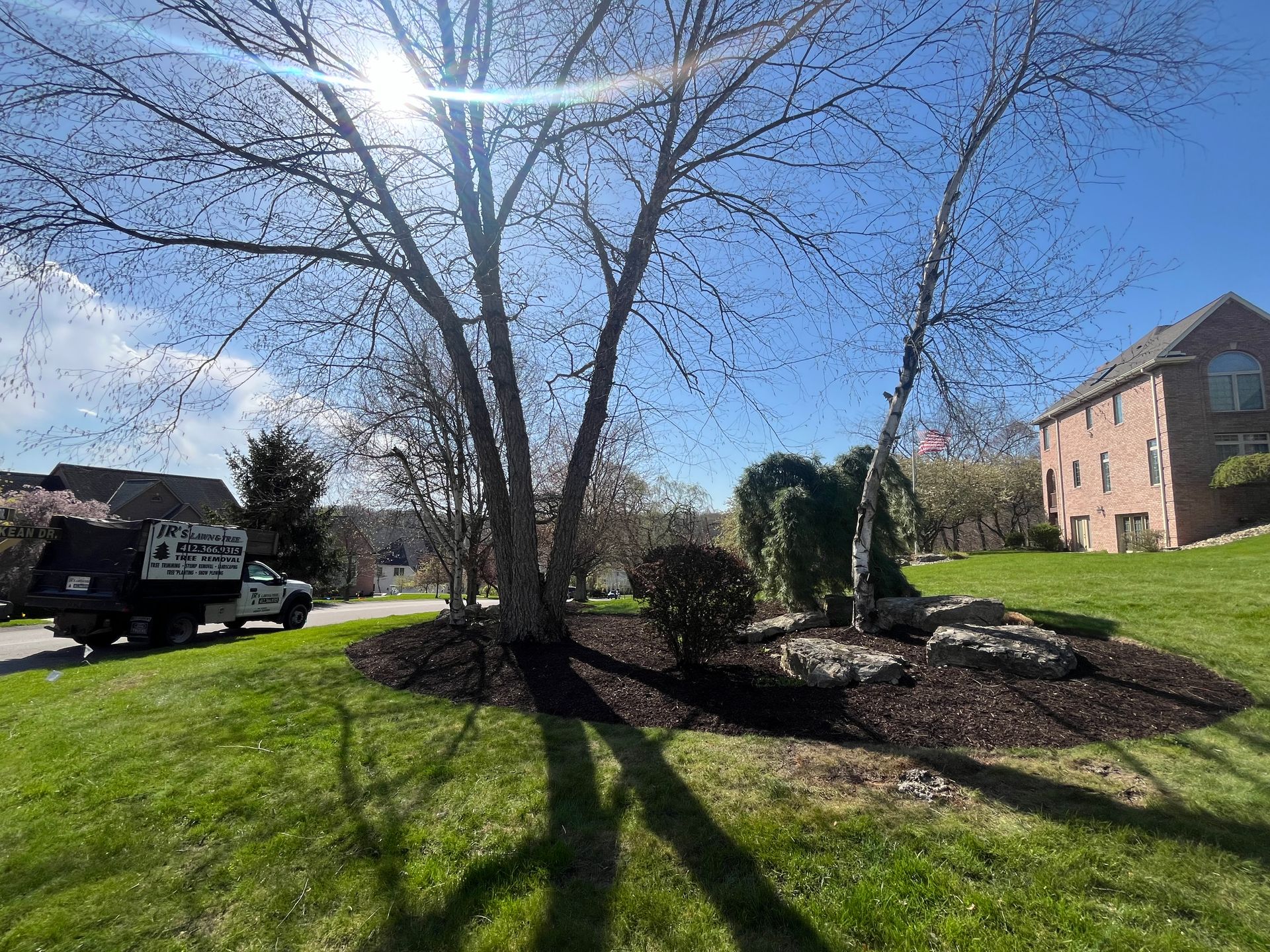 Landscaping mulch service