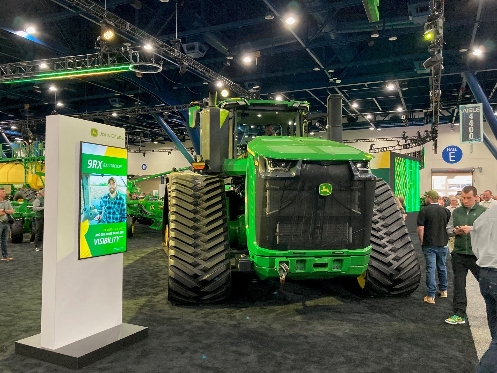 John Deere 9RX830 at 2024 Commodity Classic