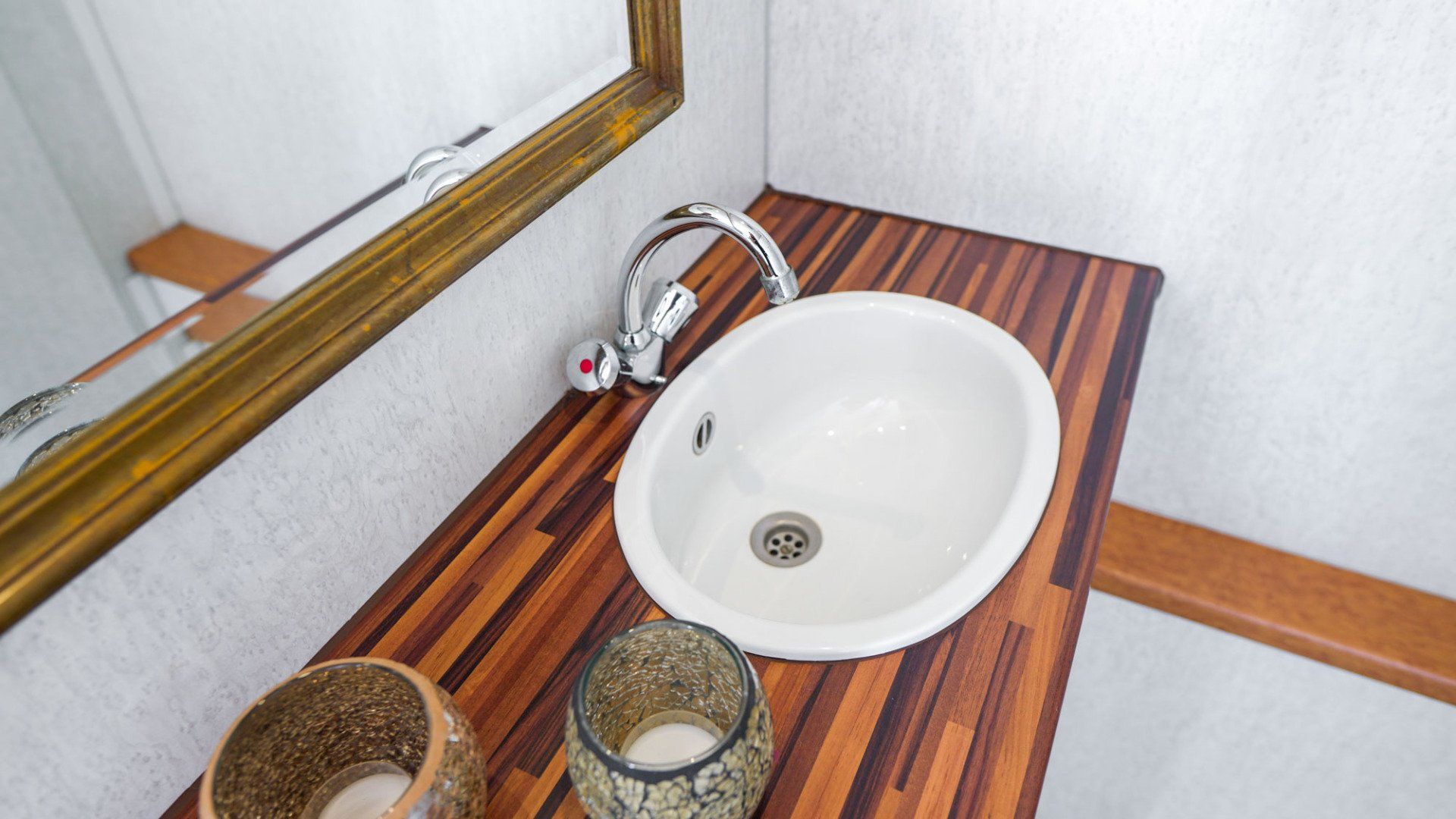 4er Toilettenwagen VIP - Abwassertank - Detail