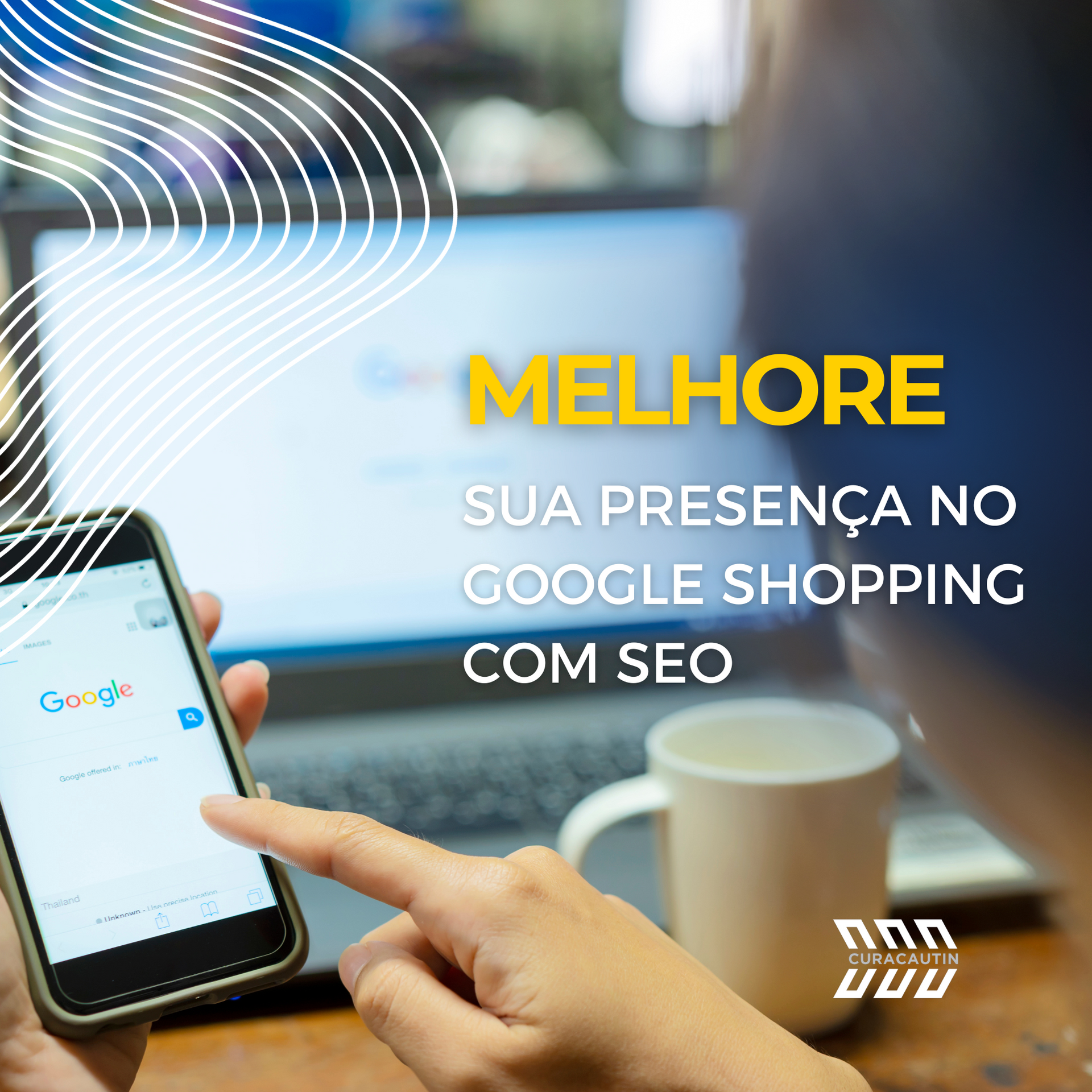 Notebook em mesa de trabalho e manuseio de smartphone com dizeres : 