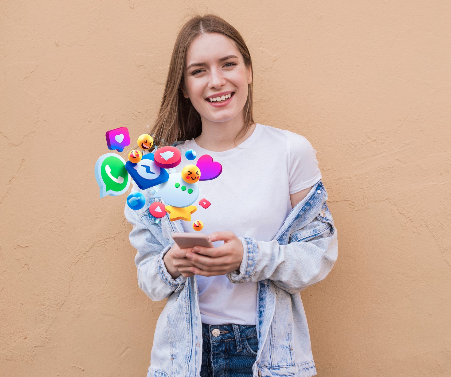 Mulher em pé mexendo em um celular e vários logotipos de rede sociais voando