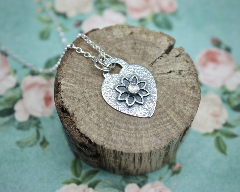 Love Heart And Flower Necklace