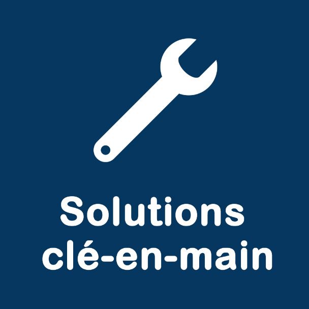 Icône de clé blanche au-dessus du texte « Solutions clé-en-main » sur un carré bleu foncé.