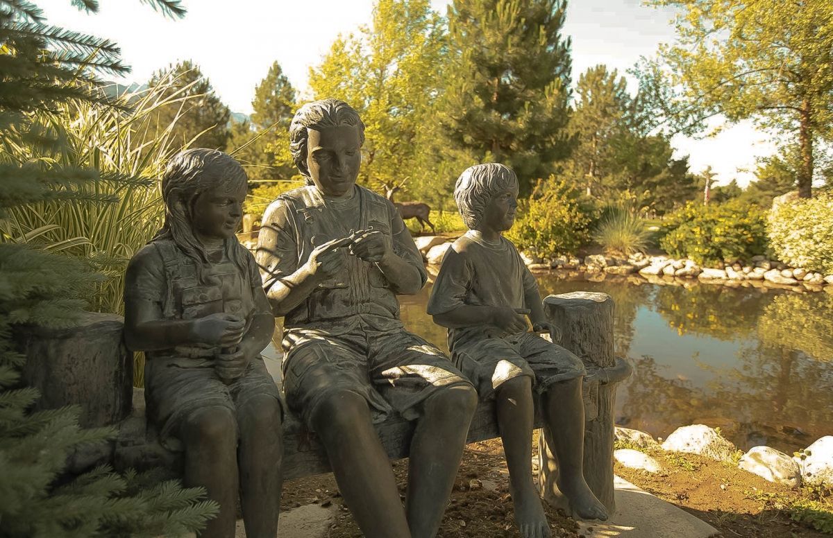 Memorial Mountain View Mortuary, Cemetery and Pet Garden