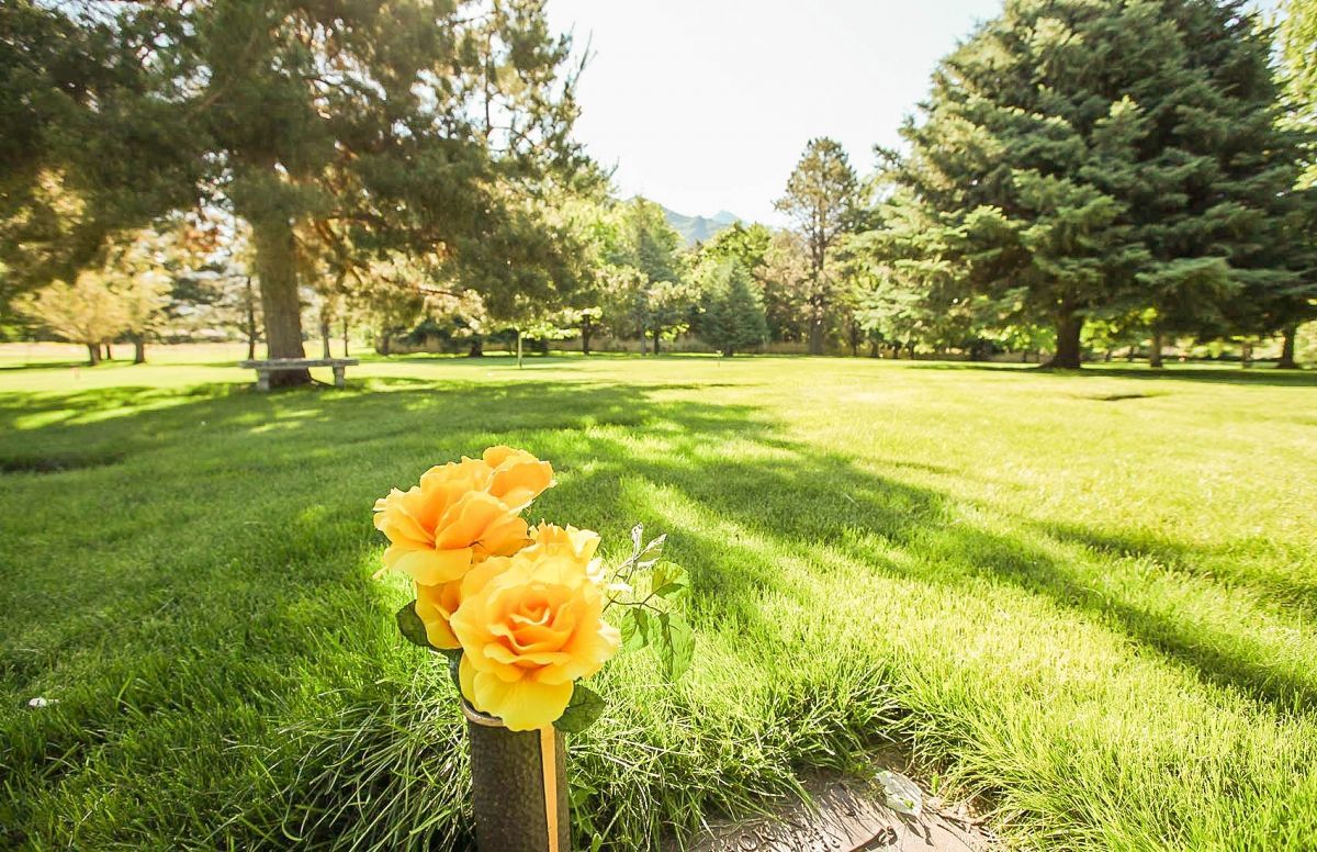 Memorial Mountain View Mortuary, Cemetery and Pet Garden