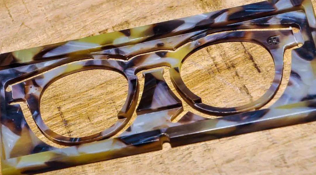 Frame front cut out of tortoise shell premium accetate