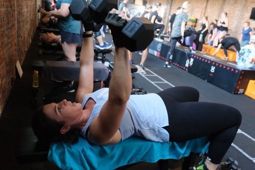 chest press pt club fitness hasselt