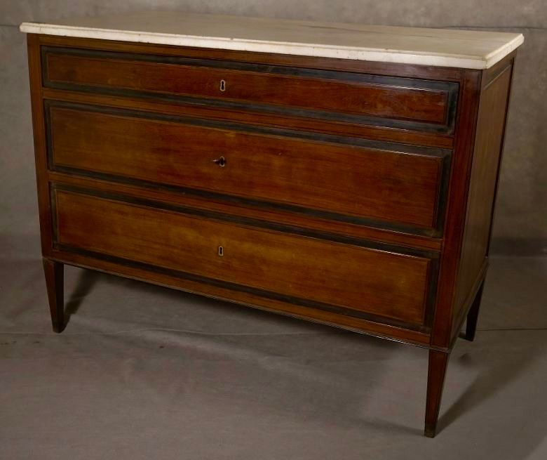 Coppia di cassettoni in legno di mogano di Cuba ed ebano, marmi bianco statuario, Secolo XVIII, Napoli, Stile Luigi XVI