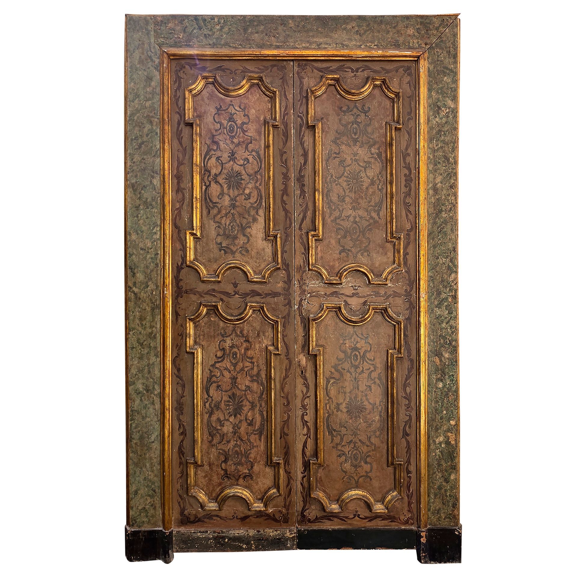Coppia di porte a due ante in legno laccato a fondo avorio e dorato, Napoli, XVIII secolo