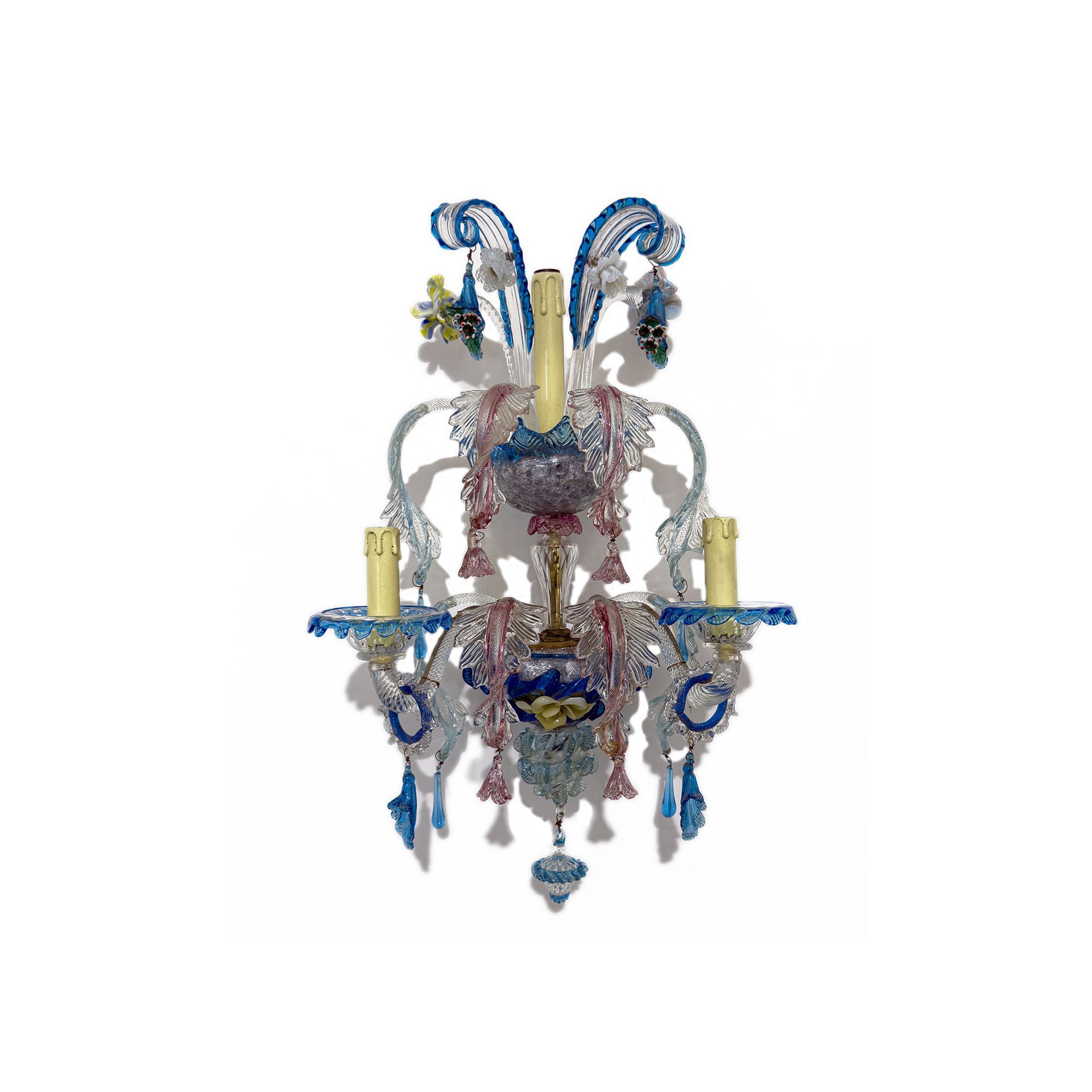 Due Appliques in vetro policromo, Murano, fine del XIX secolo . Secondo apllique.