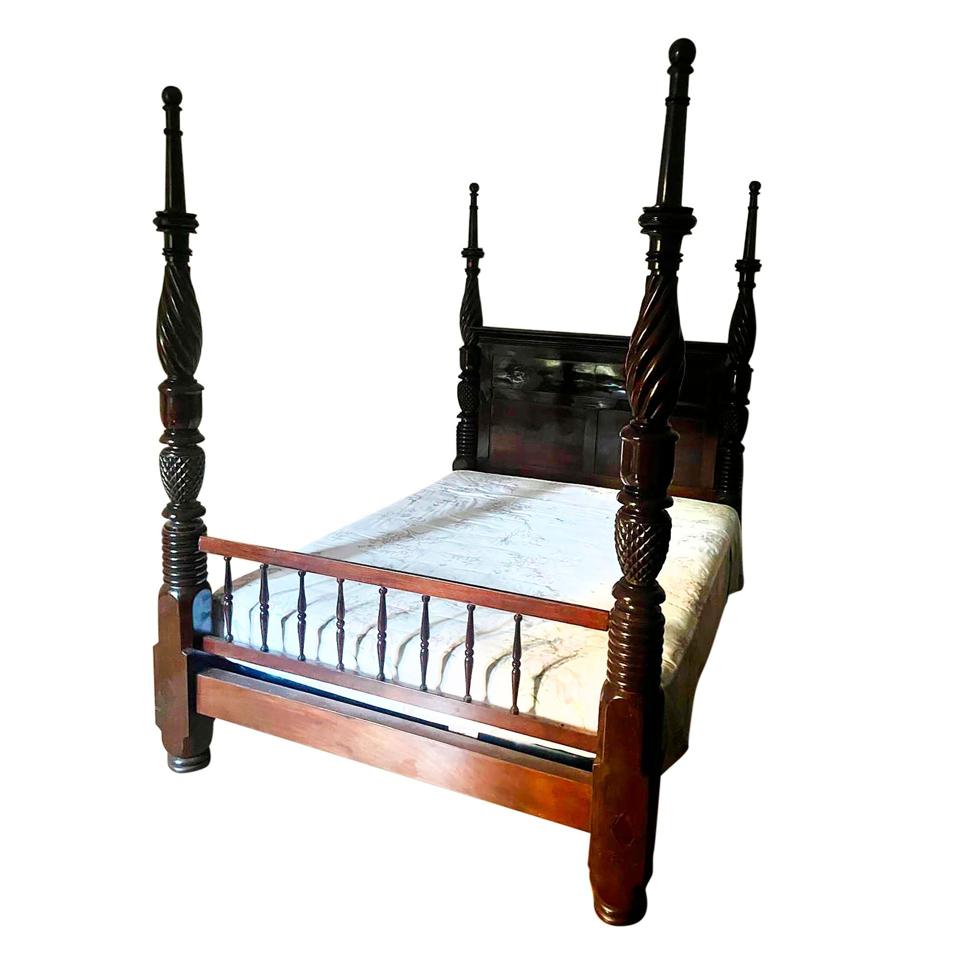 Letto matrimoniale in mogano, Arte coloniale, XIX secolo