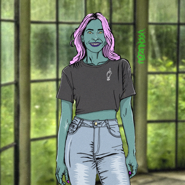 Figura estilizada em pé, com pele azul-esverdeada, cabelo rosa e camisa preta, em frente a uma janela.