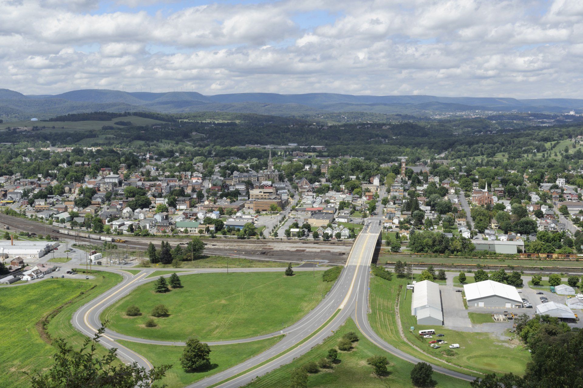 shot of Hollisdayburg