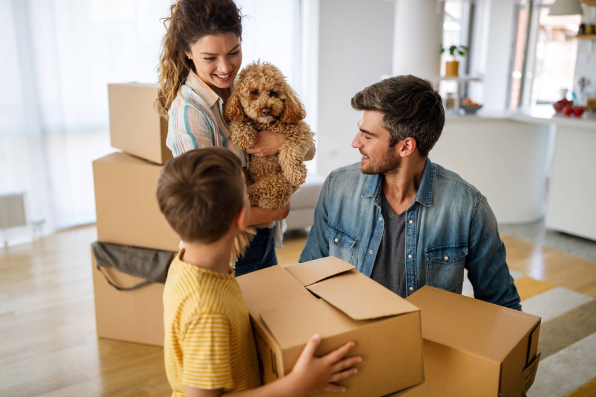 famiglia in fase di trasloco
