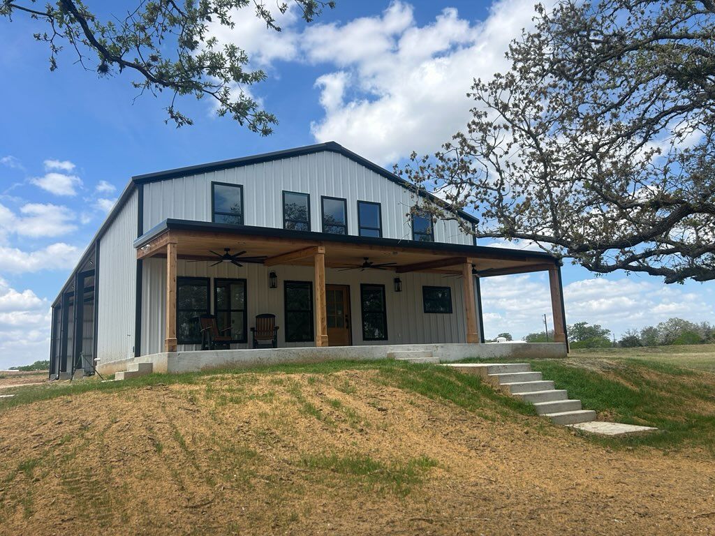 white metal barndominium shell 