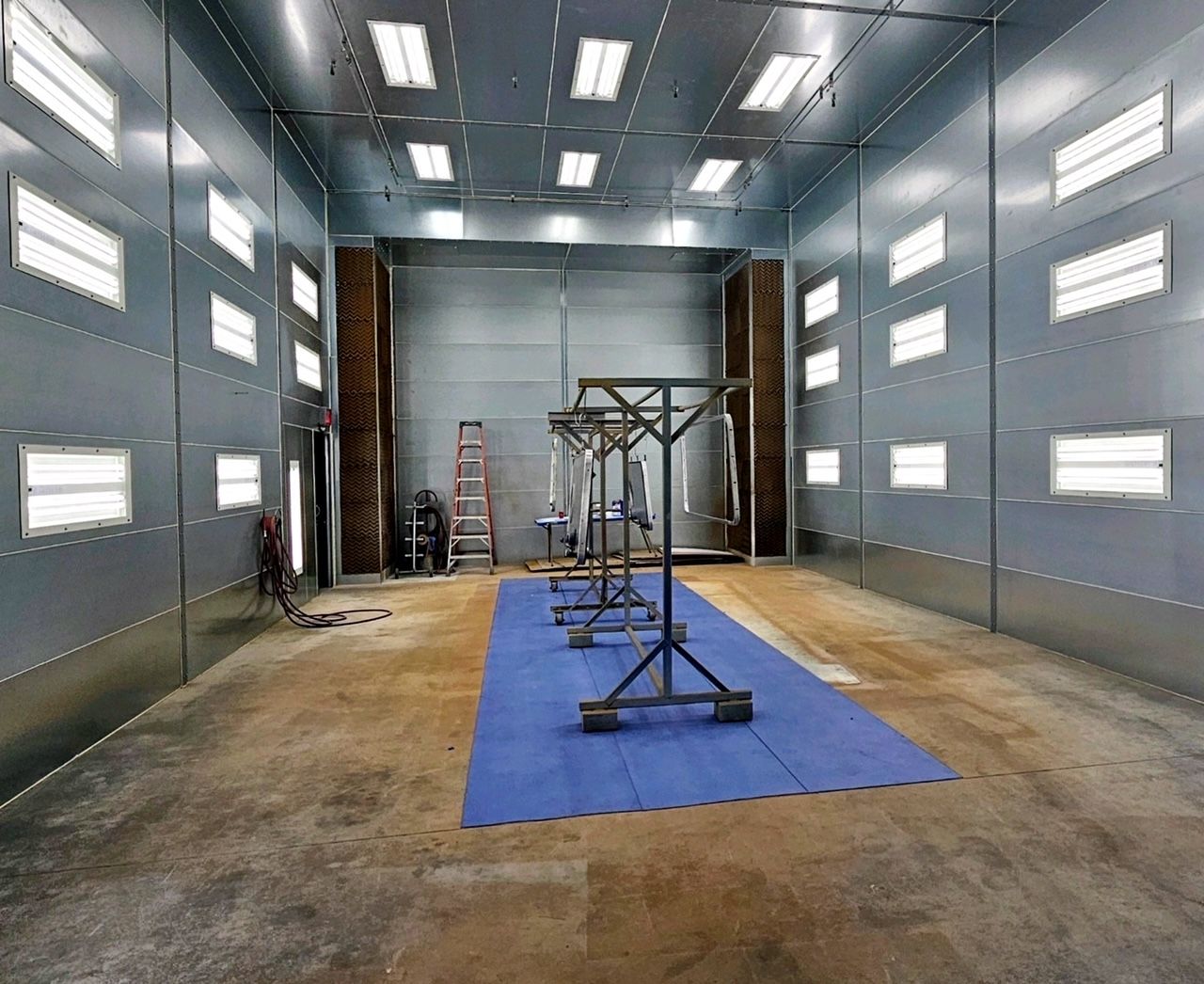 Painting metal boat sections