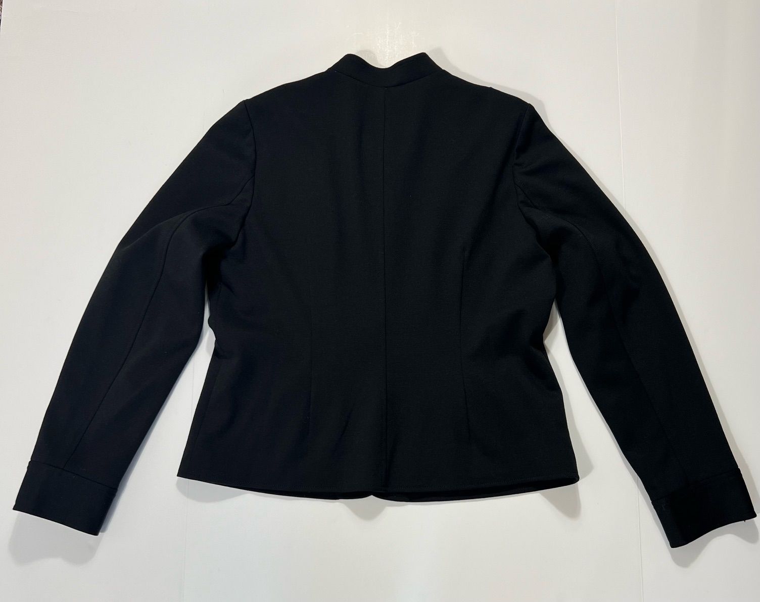 APT.9 Jacket