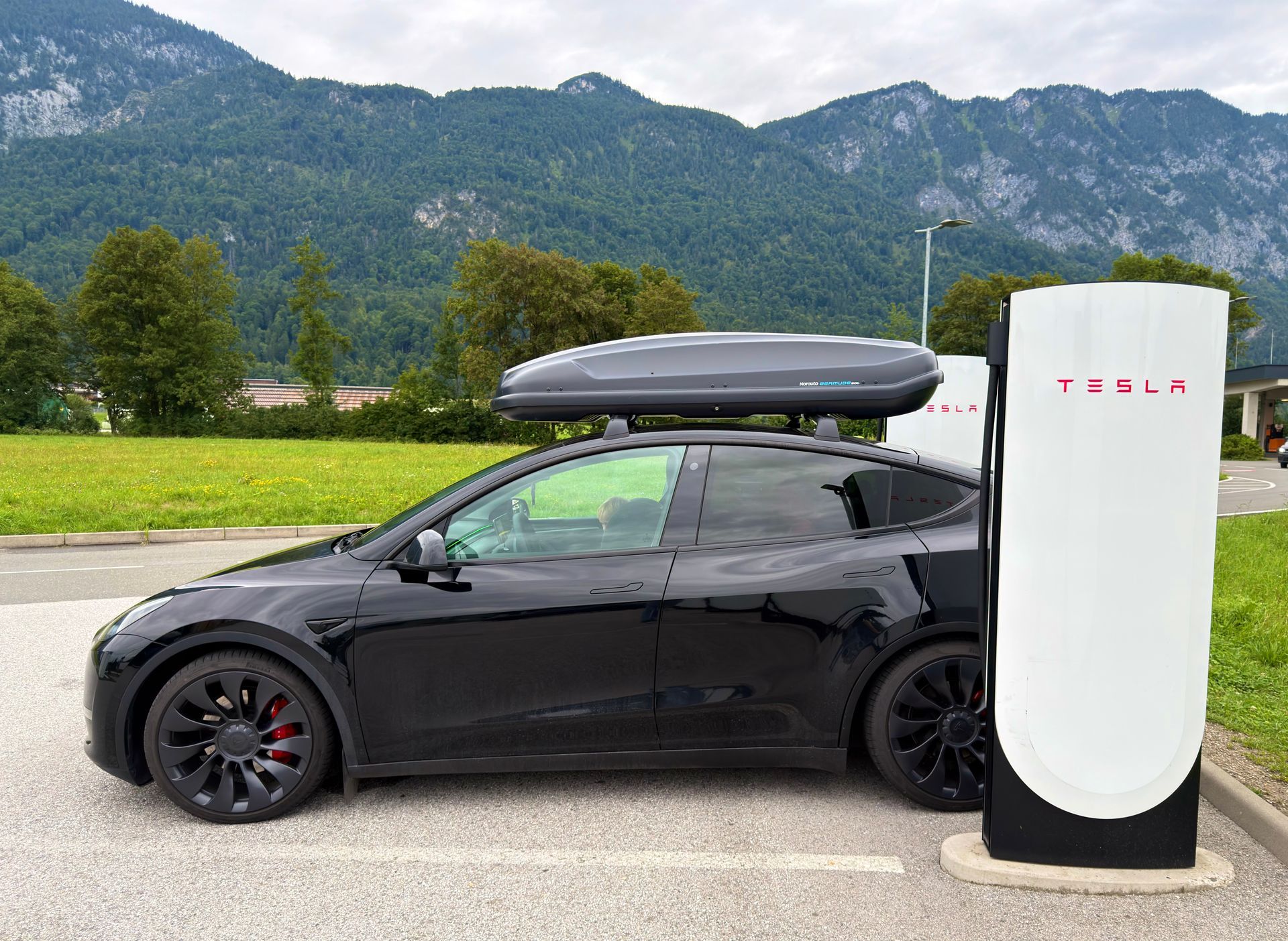 Tesla Dachbox 524 Liter