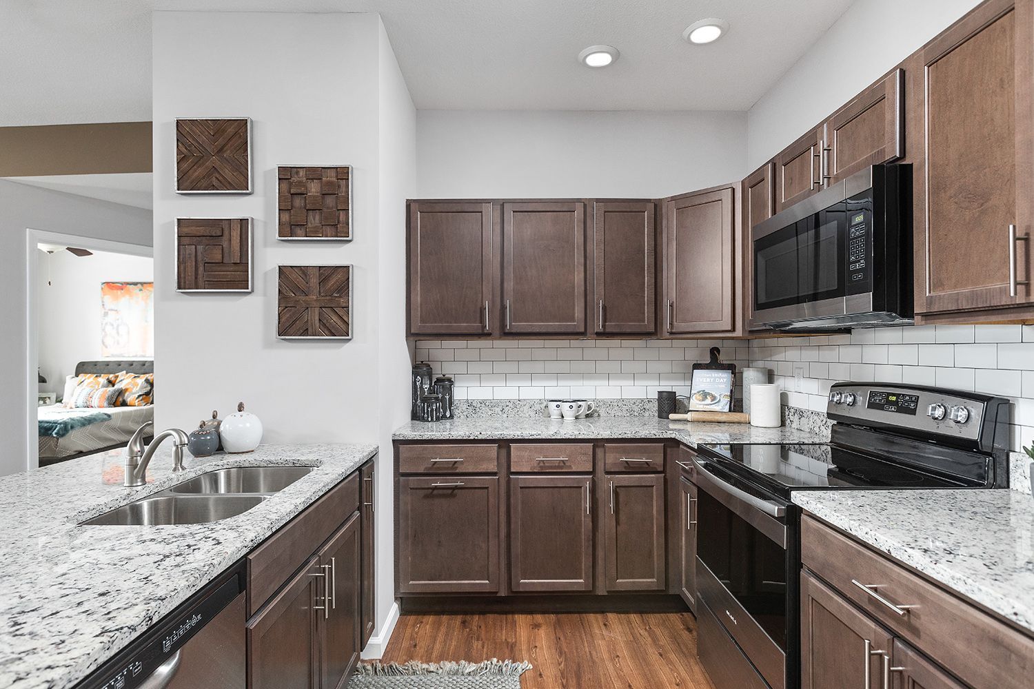 Granite Countertops & Stainless Steel Appliances