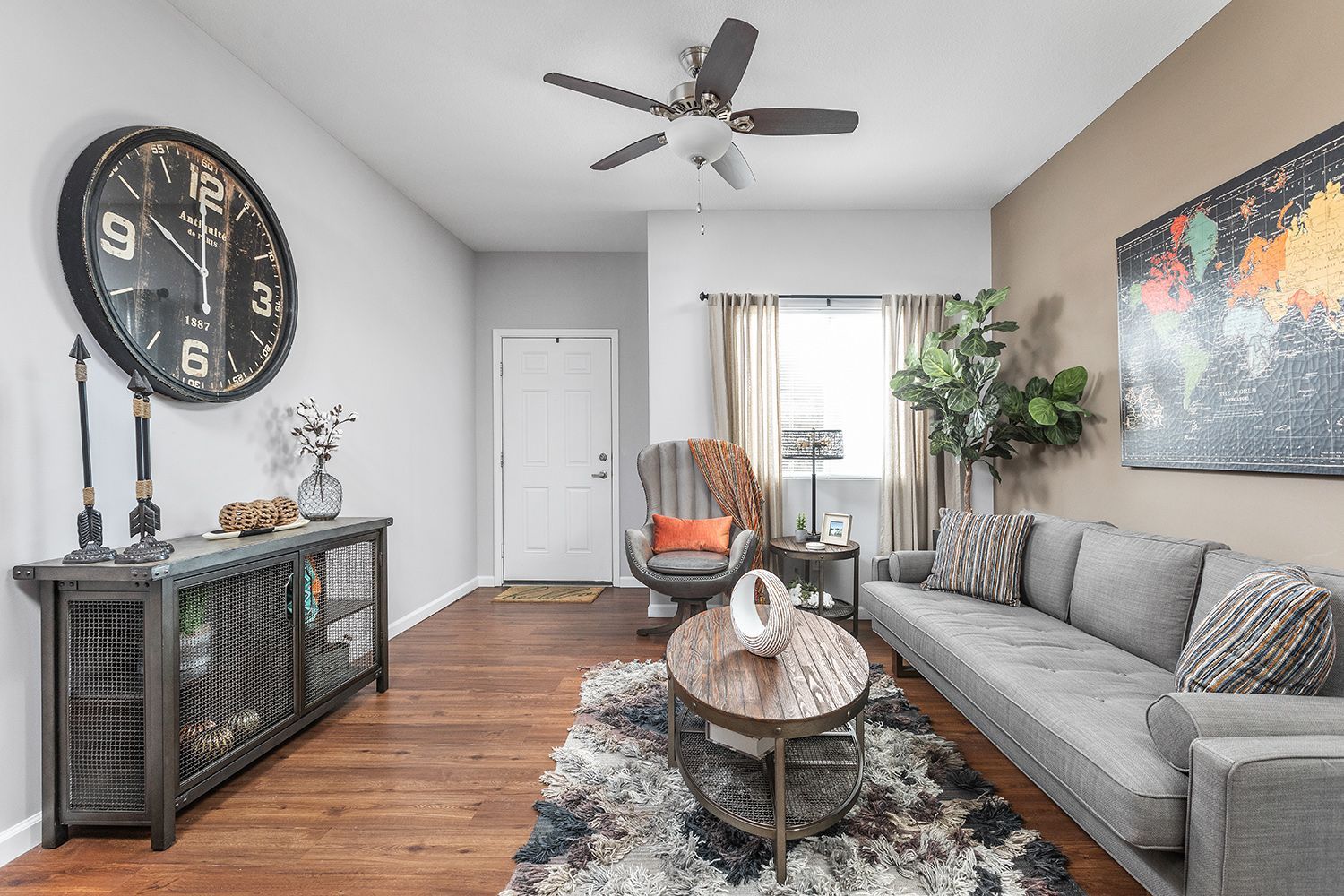 1 BEDROOM