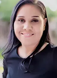 Ana Mendoza, Paralegal