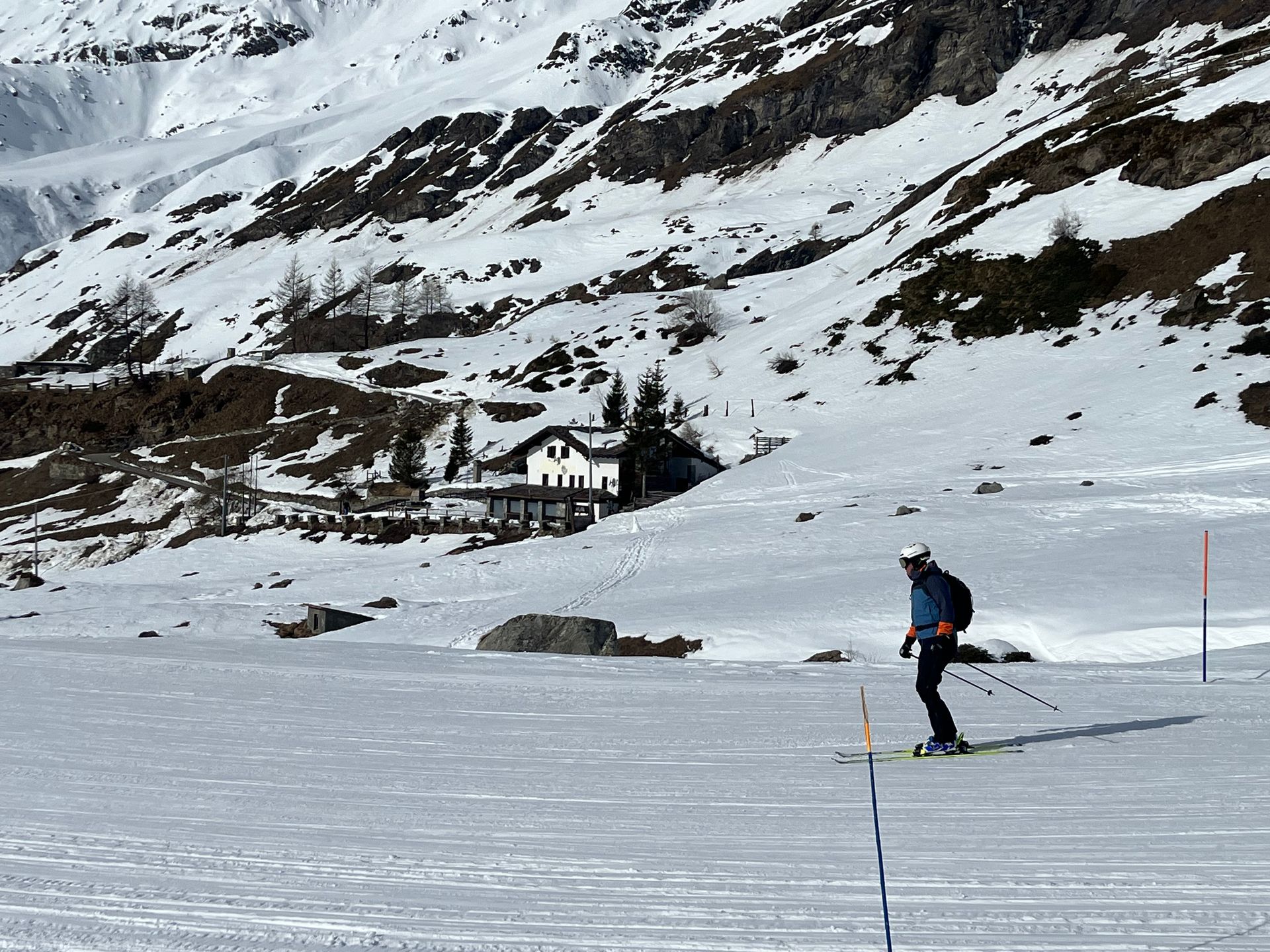 The house where La Tigre and Wisiani are located from the slopes