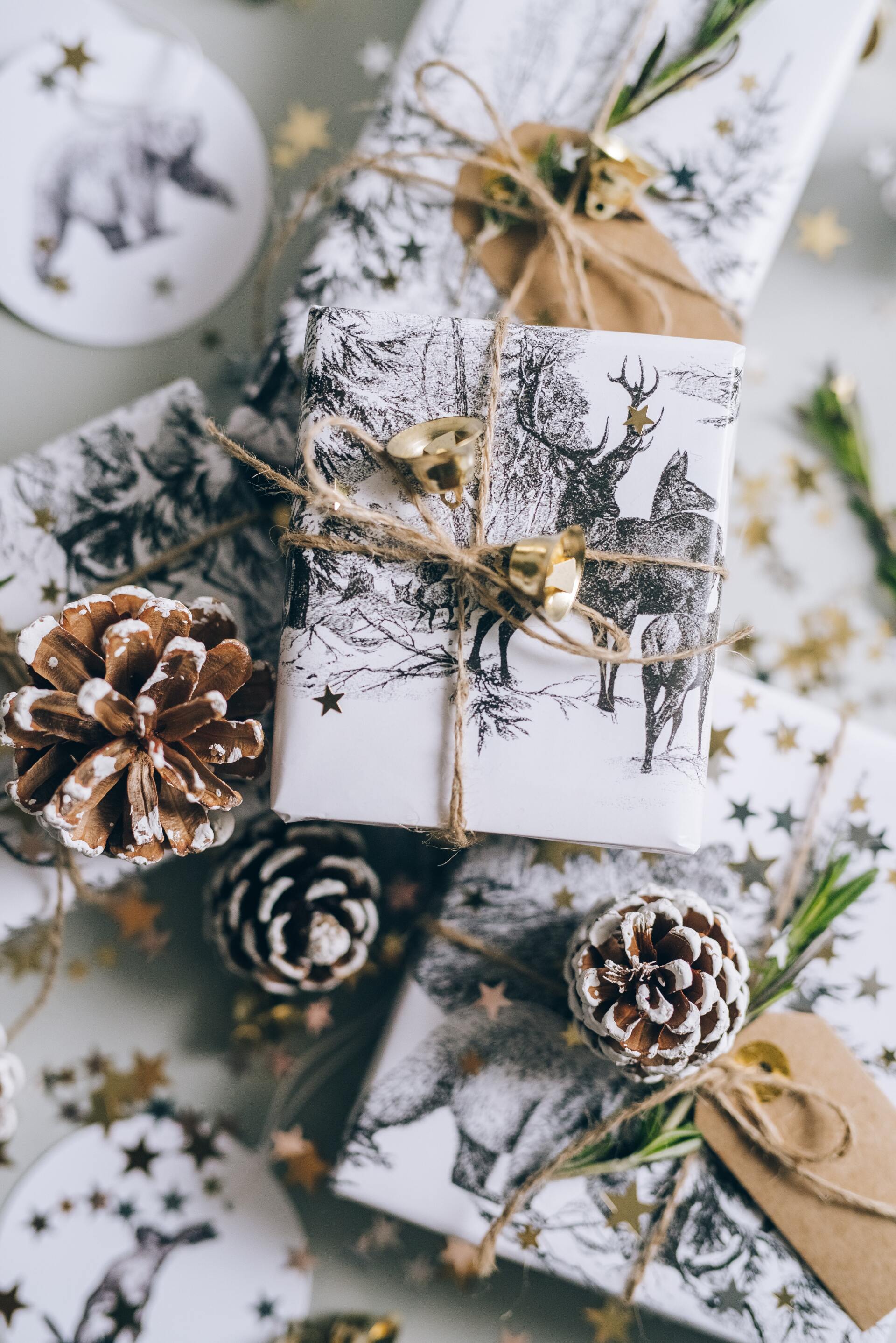 regalos de navidad con papel ecológico para controlar los residuos