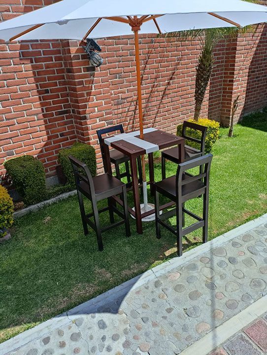 RENT & CELEBRATE - Mesa periquera