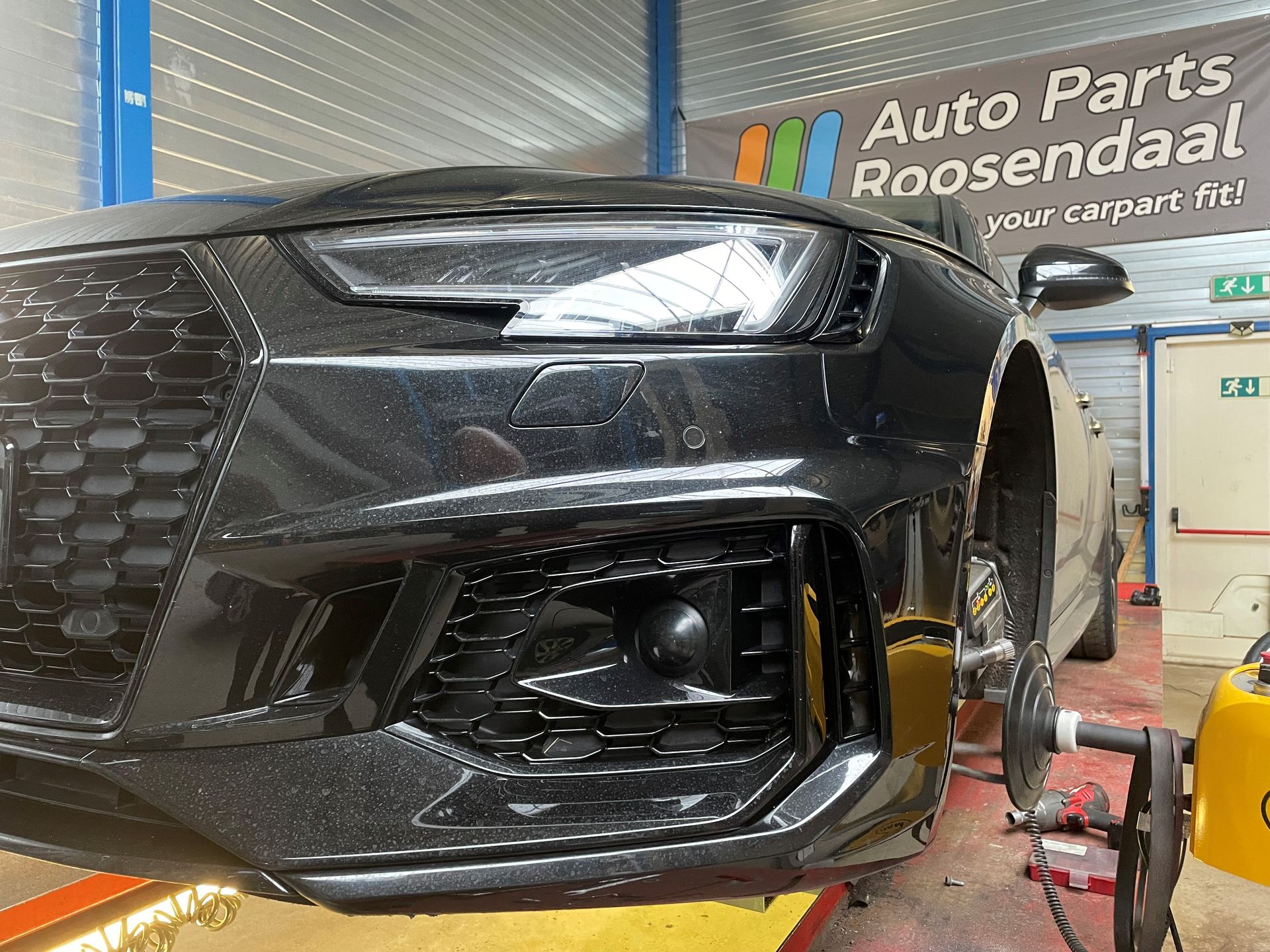Kromme remschijven Audi RS4 Avant quattro 8W