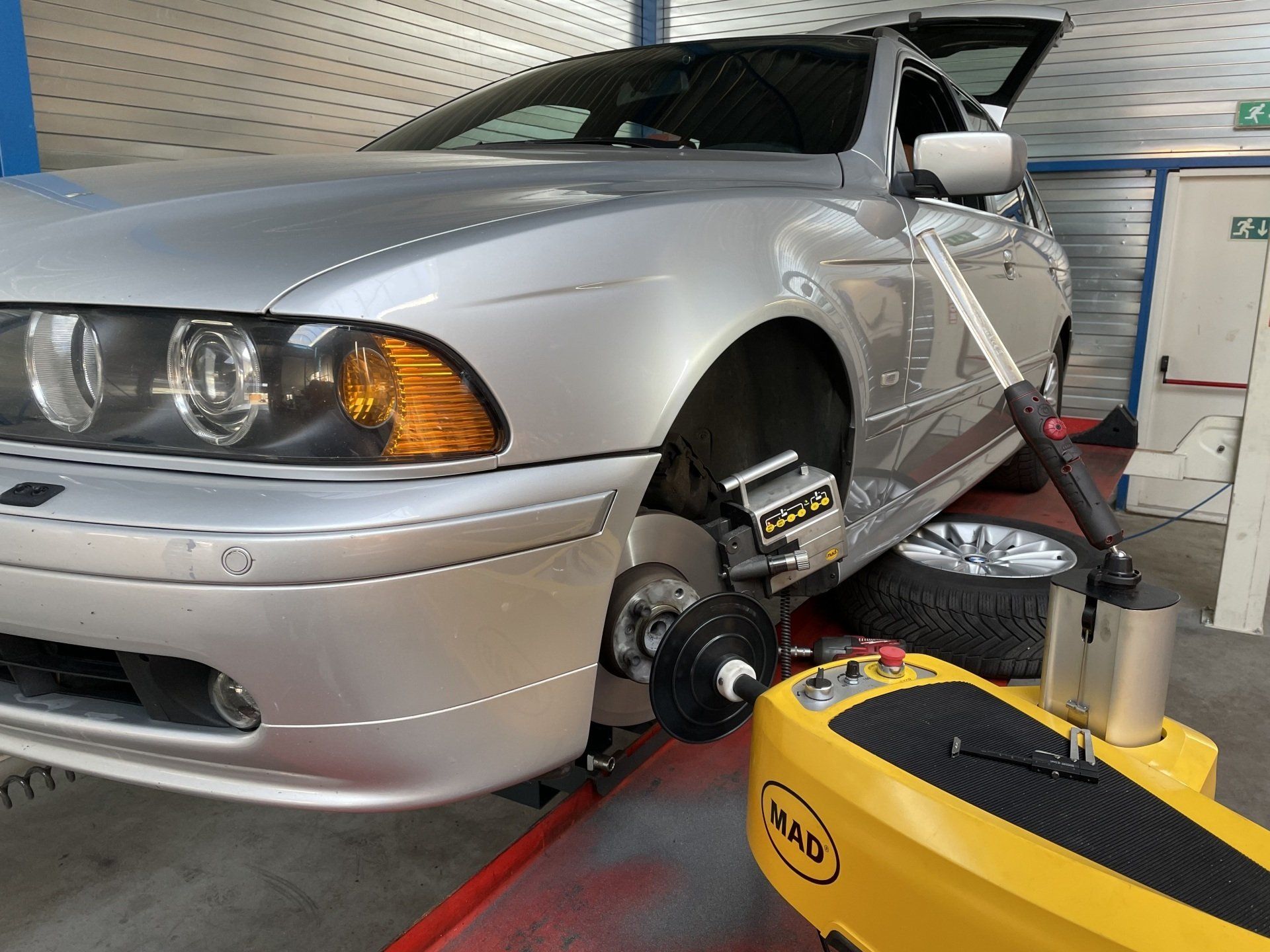 Remschijven afdraaien BMW 530 E39