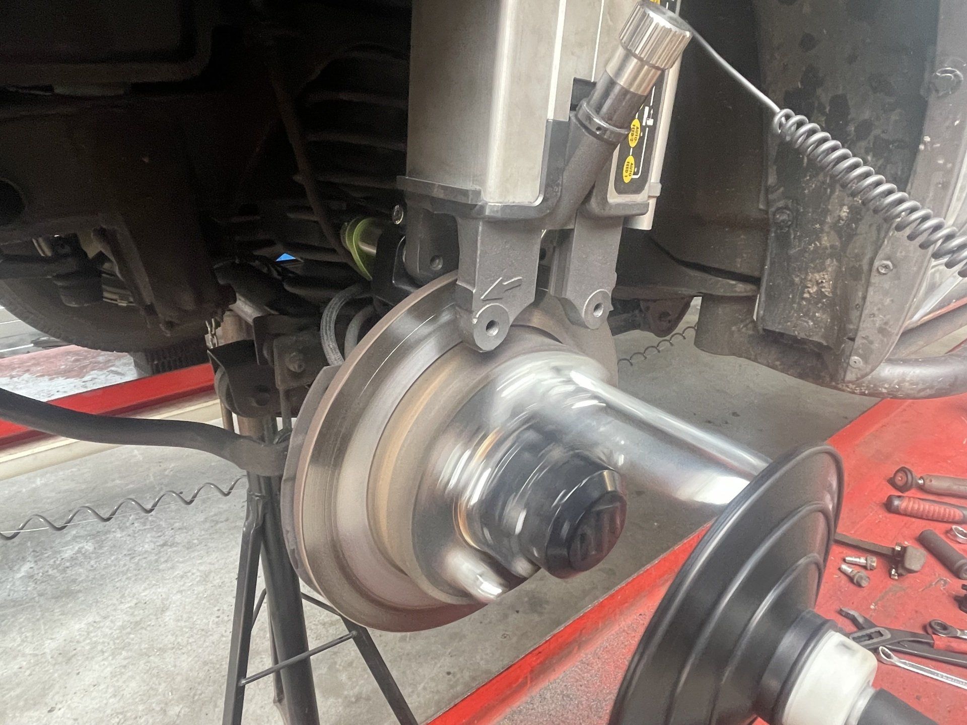 Remschijven afdraaien Suzuki Jimny