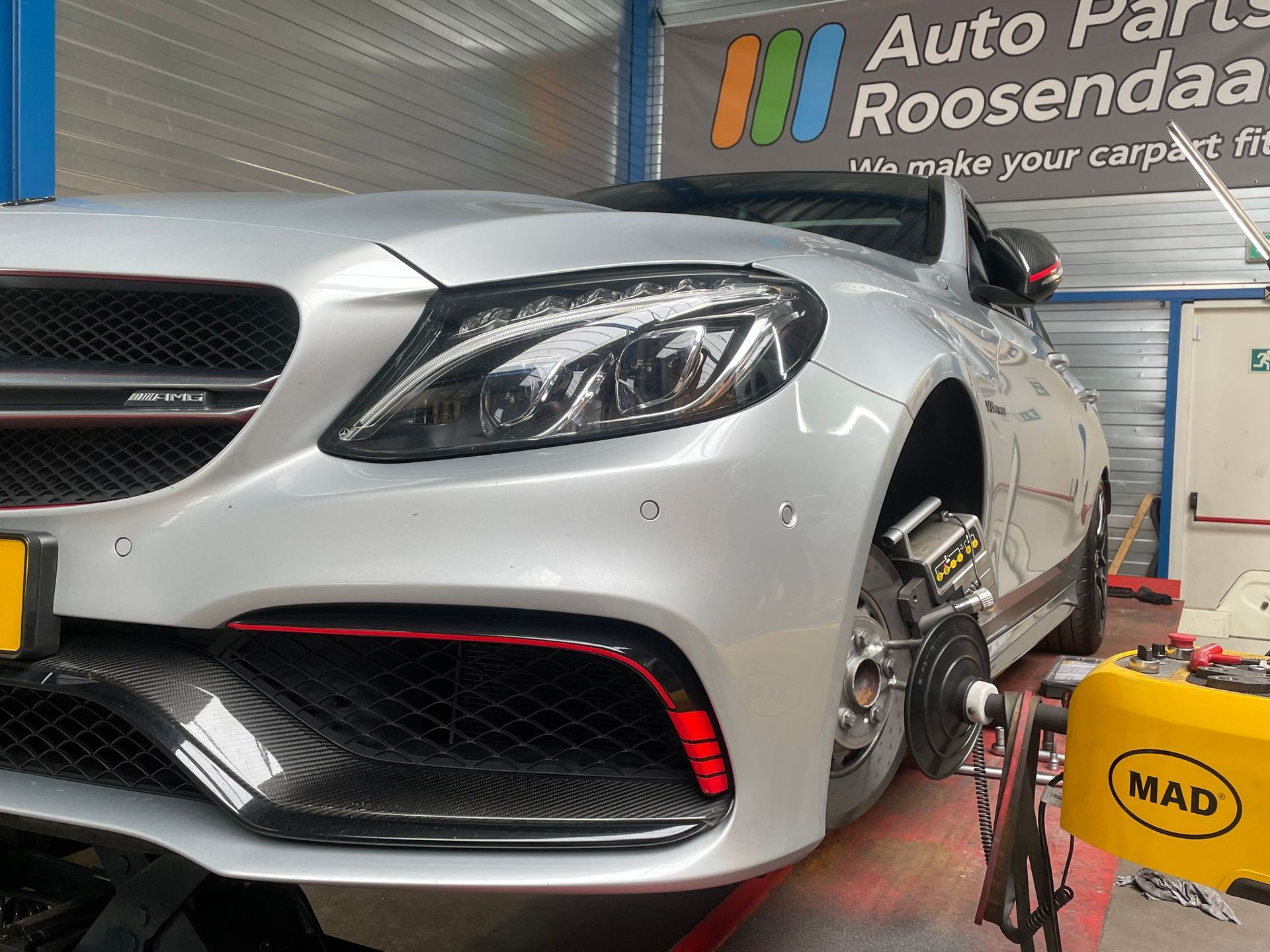 Kromme remschijven Mercedes C63 AMG