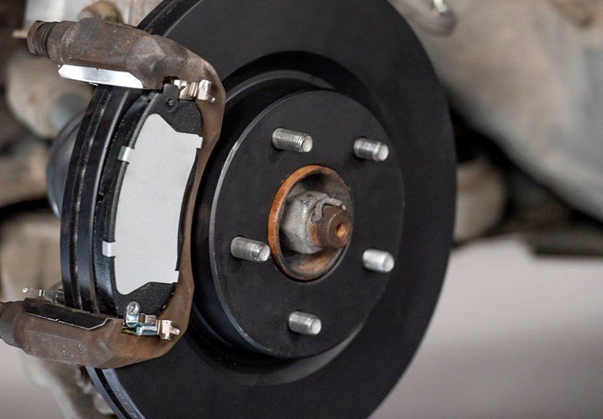 Nissan Qashqai remschijven en remblokken vervangen