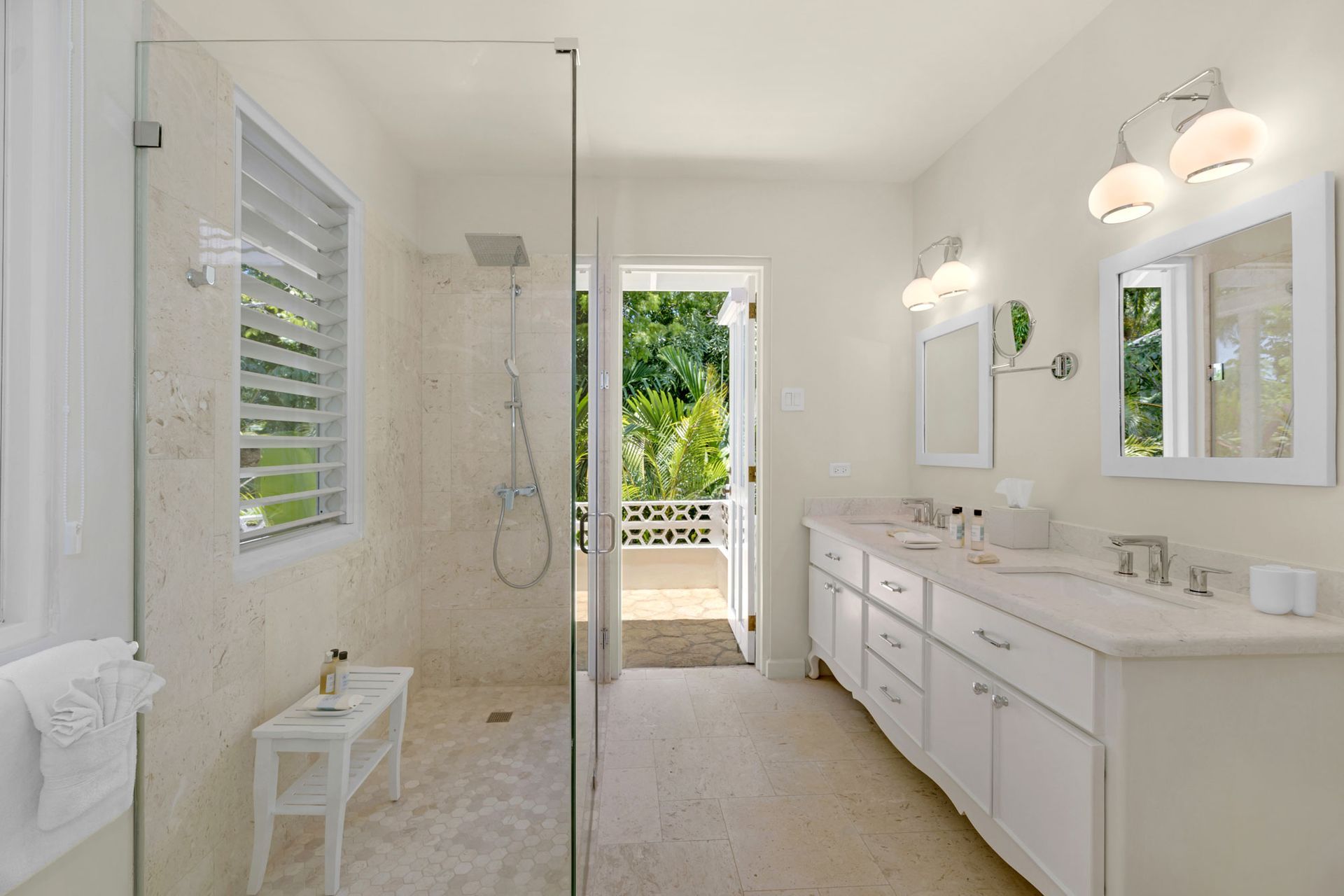 Abacus Luxury Villa Montego Bay bathroom