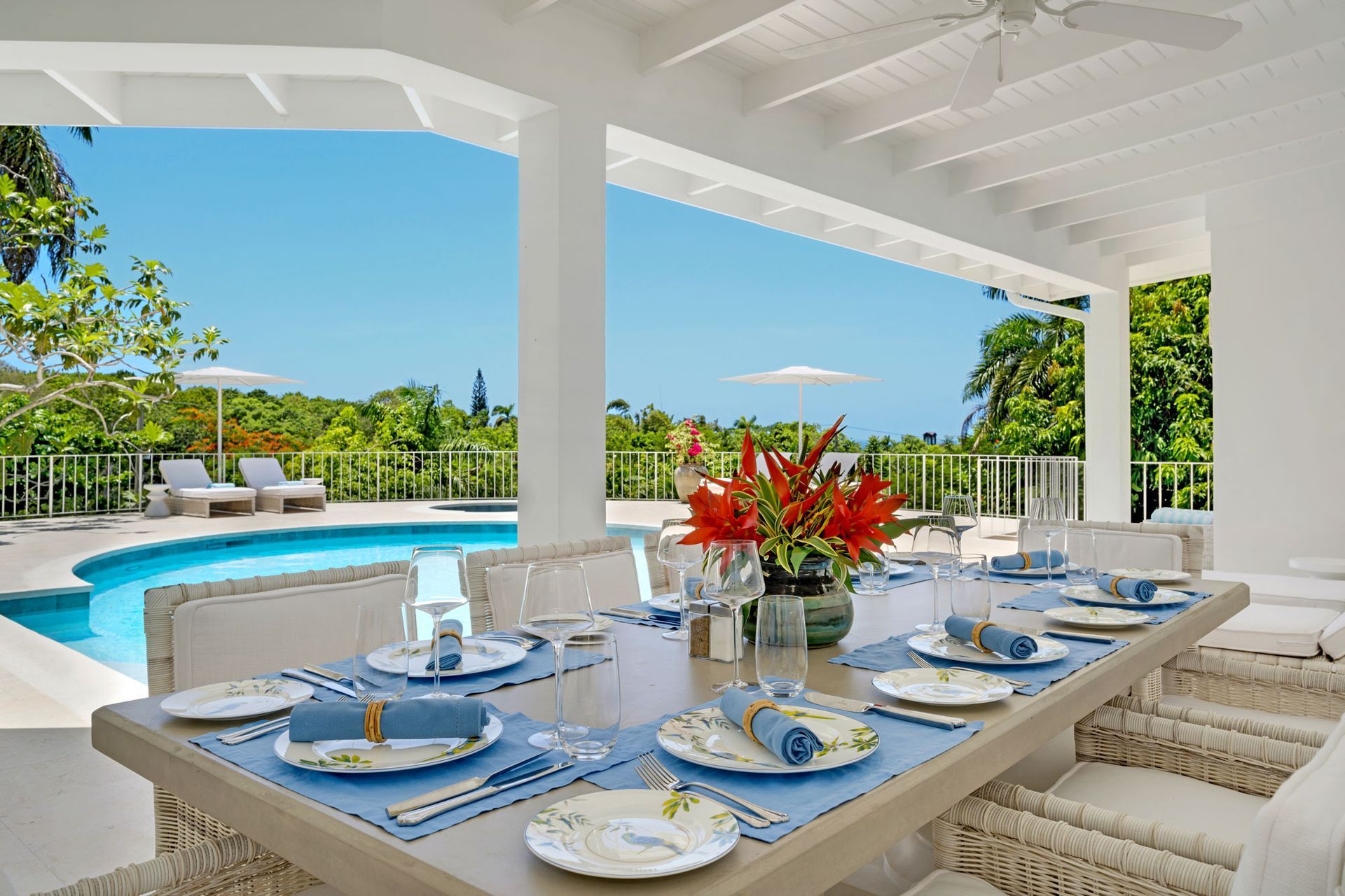 Abacus Luxury Villa Montego Bay outdoor dining