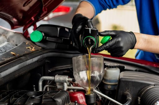 Oli Gardan Avanza: Kapan Harus Diganti dan Apa Dampaknya Jika Terlambat?