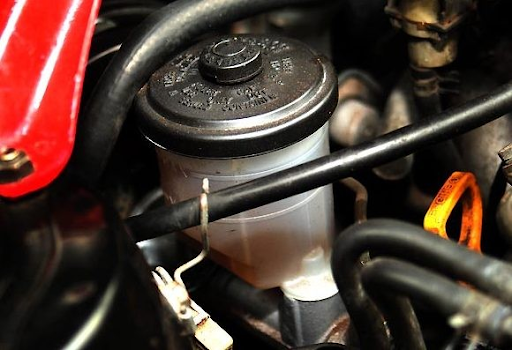rutin ganti oli kopling mobil