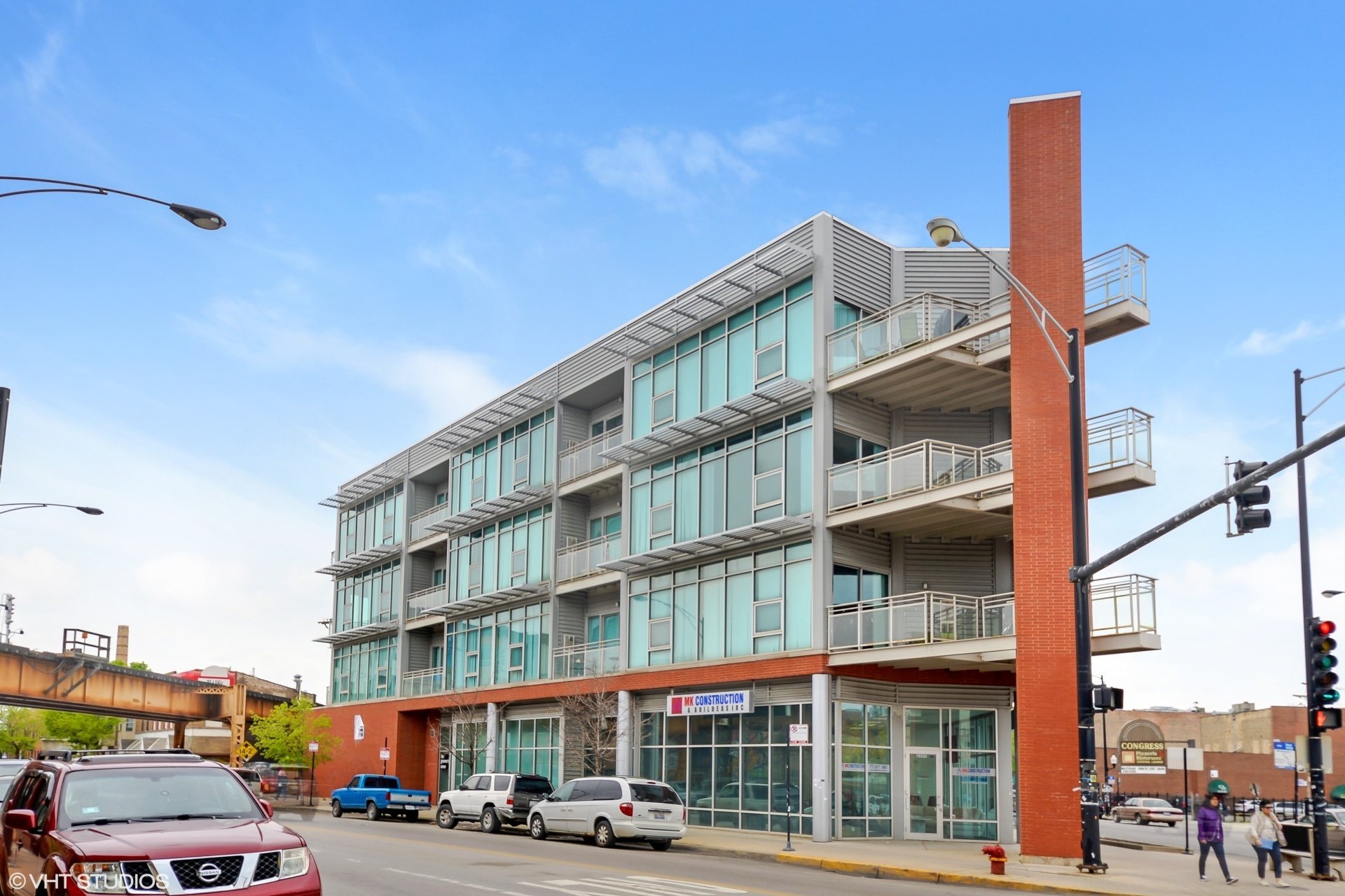 2000 N Milwaukee Apartments in Logan Square Chicago, IL