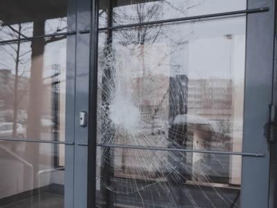 GRUPO SOLAR TECH – PELICULAS SEGURIDAD