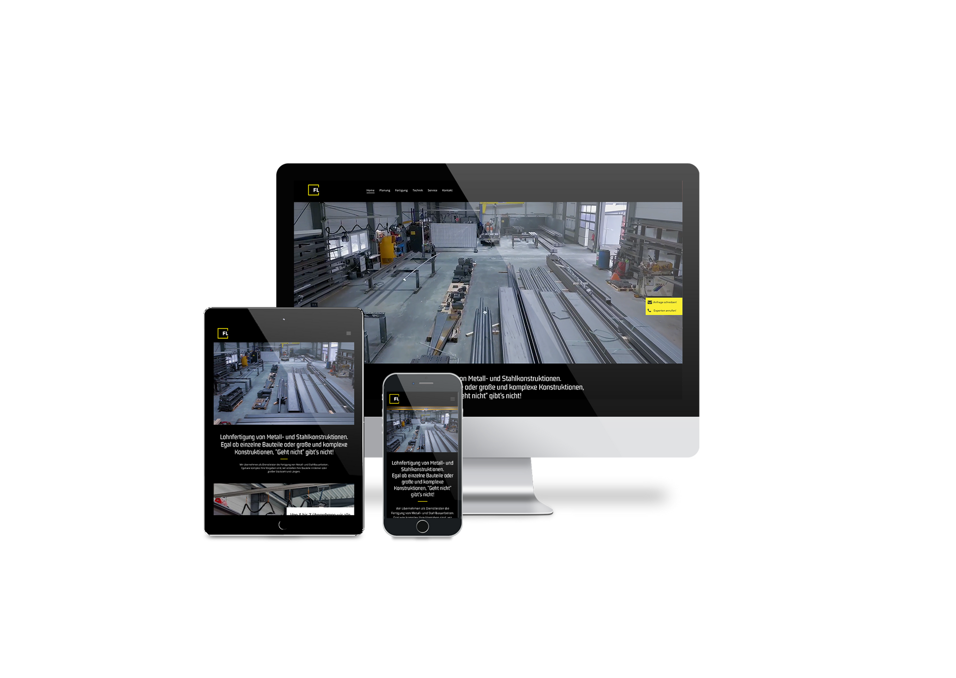 Ein Computer, ein Tablet und ein Mobiltelefon, auf dem eine Website angezeigt wird.