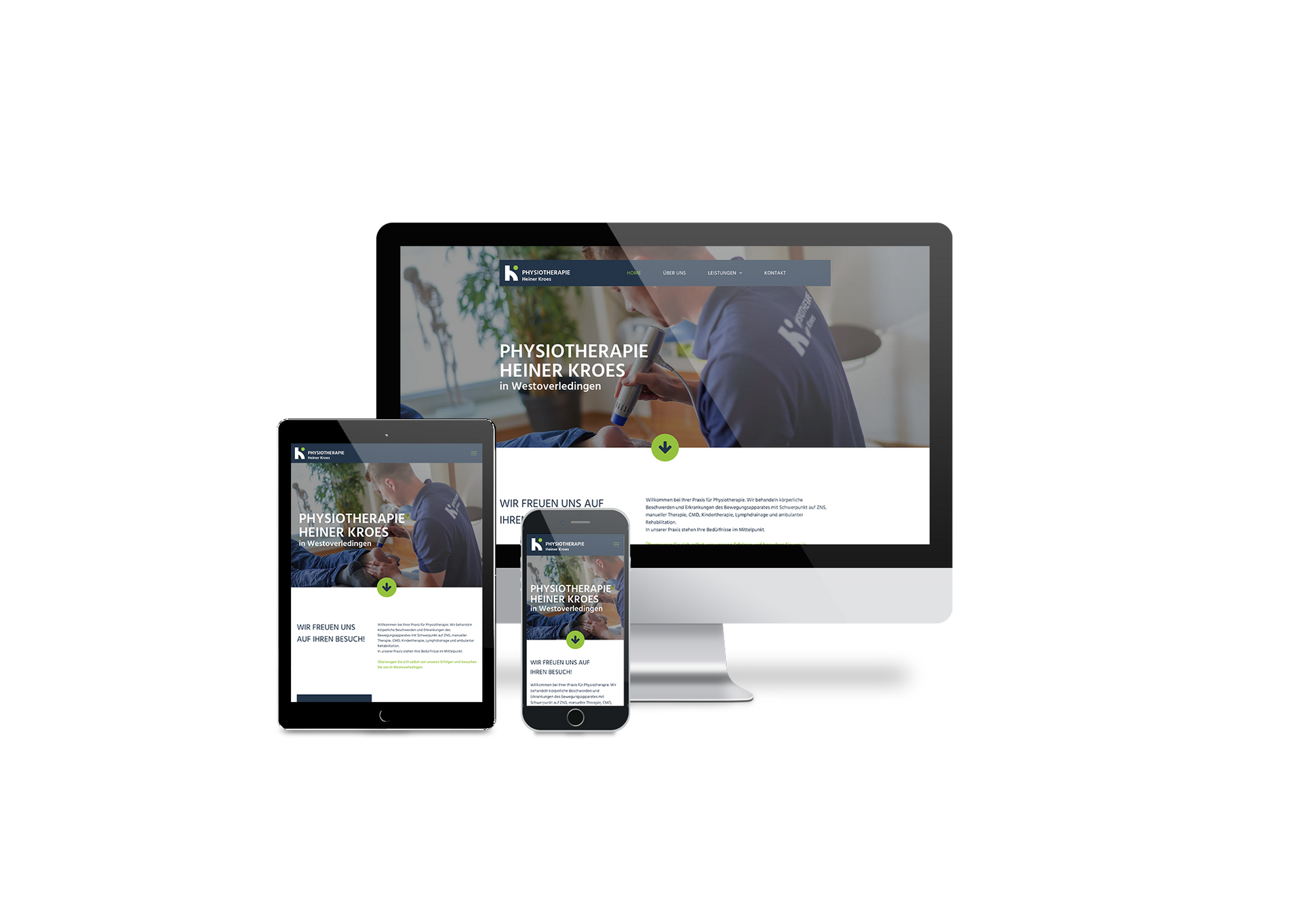 Ein Computer, ein Tablet und ein Mobiltelefon, auf dem eine Website angezeigt wird.