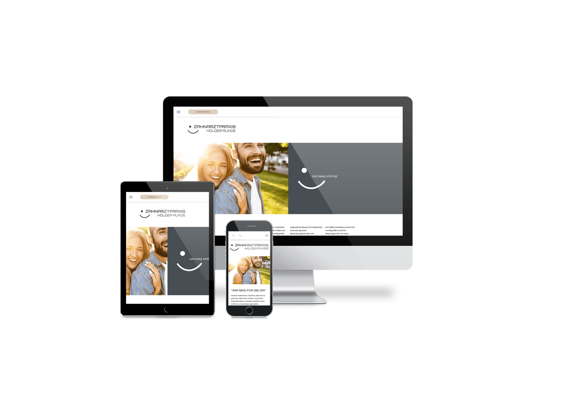 Auf einem Computer, einem Tablet oder einem Mobiltelefon wird eine Website angezeigt.
