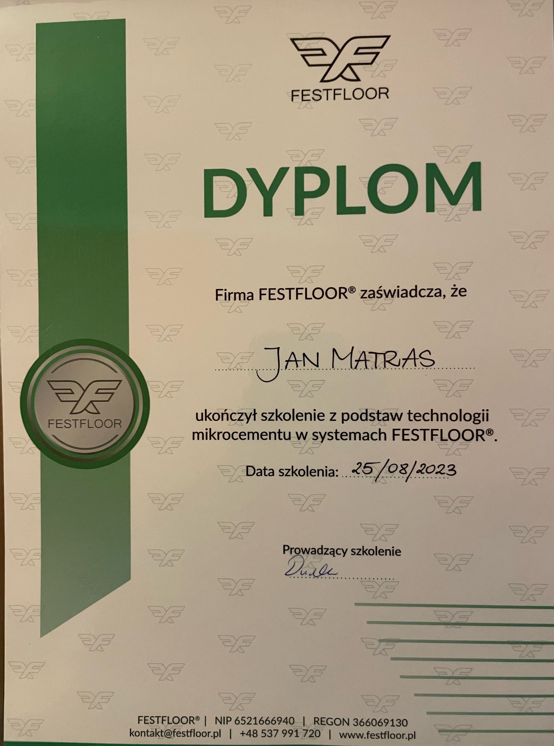 Zeleno-béžový diplom s logem FESTPOL a velkým nápisem „DYPLOM“.